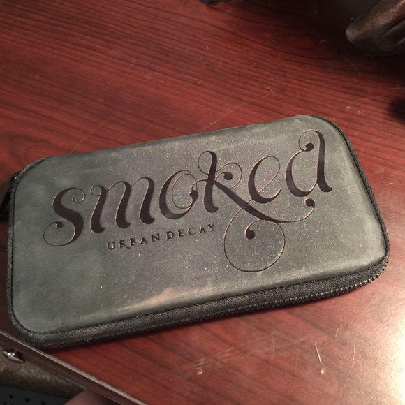 Urban Decay Smoked palette