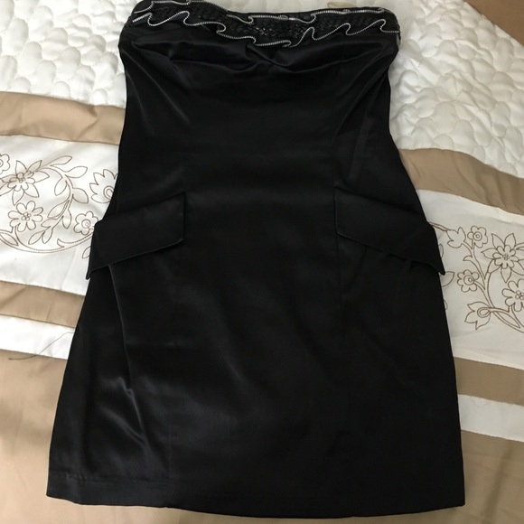 Black party dress with zipper design