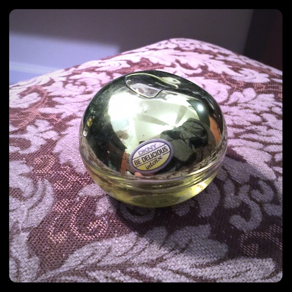 DKNY Be Delicious perfume