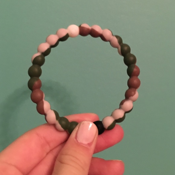camo lokai-- medium