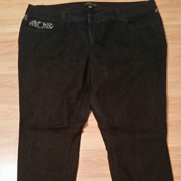 Black wash denim pants with leopard detail