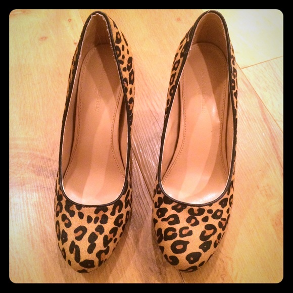 Banana Republic Leopard Print Wedges Size 7.5