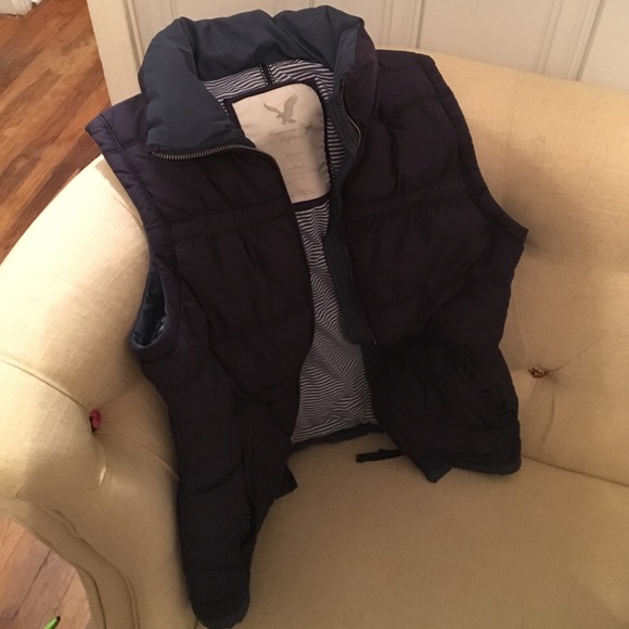 American Eagle Navy Down Vest