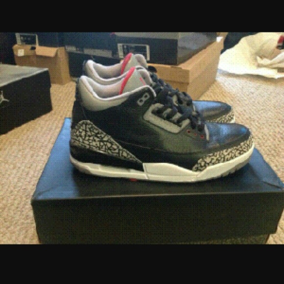 Black cement 3s in good condition