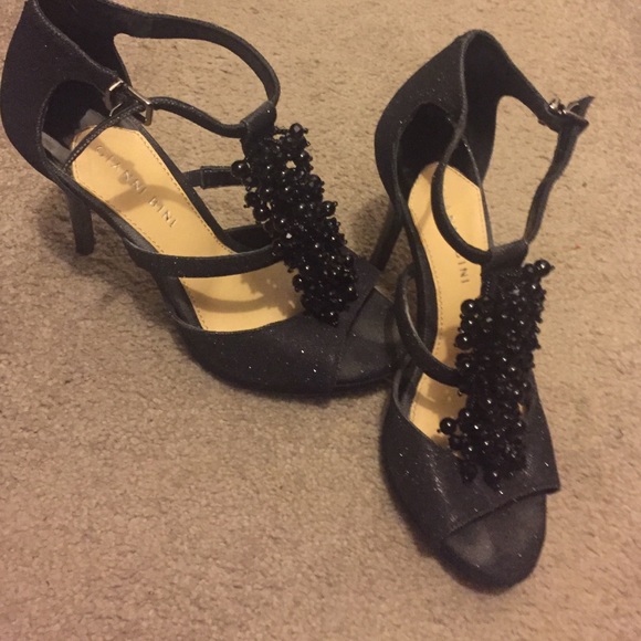 Gianni Bini black heels