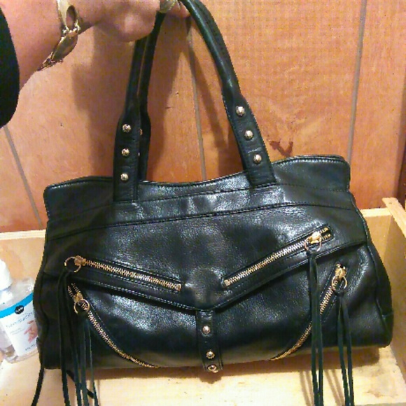 Final Sale!! Botkier trigger satchel