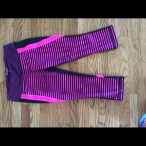 Ideology size s cropped yoga pant