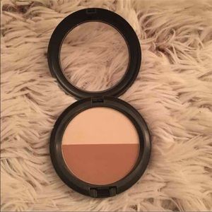 MAC DSQUARED Sculpt and Shape Powder
