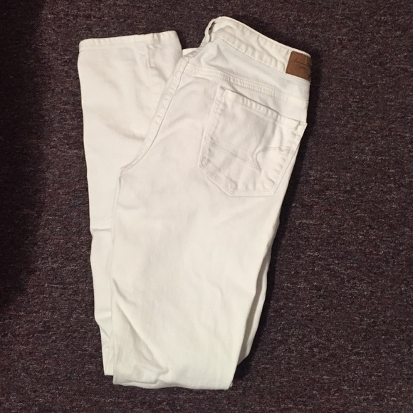 White American Eagle Jeans