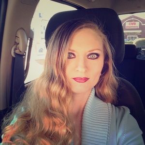 Meet your Posher, Kara