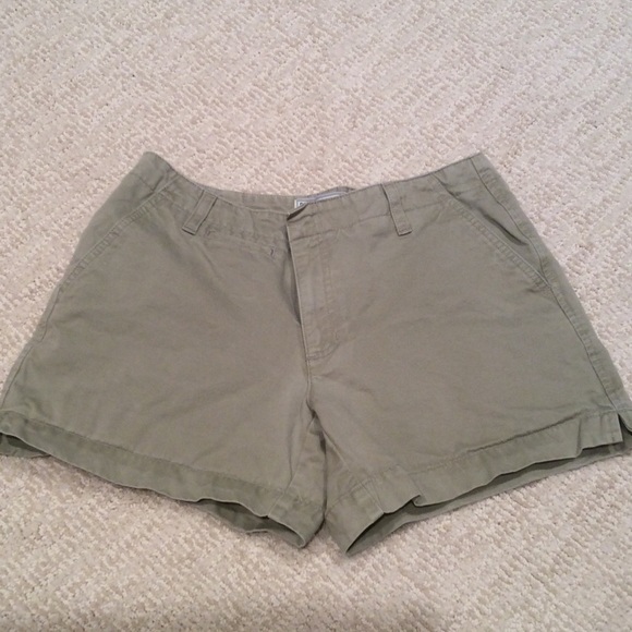 Light Olive Cotton shorts
