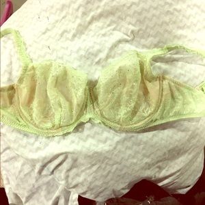 VS unlined bra 38DDD