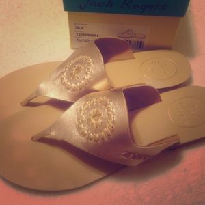 Jack Rogers platinum Delia sandal size 8.5