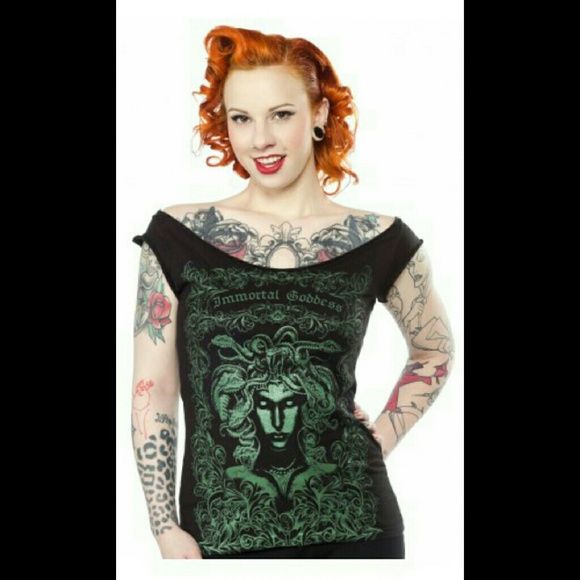 Serpentine Immortal Goddess of the shoulder tee