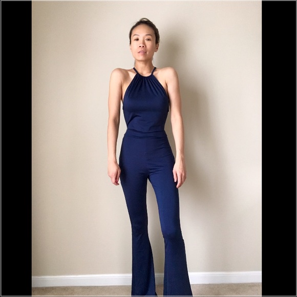 Flare jumpsuit with halter neck - Picture 3 of 4