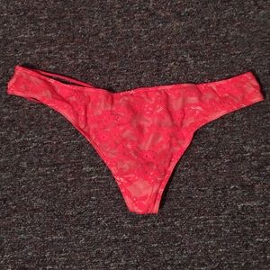 Triple String VS Thong