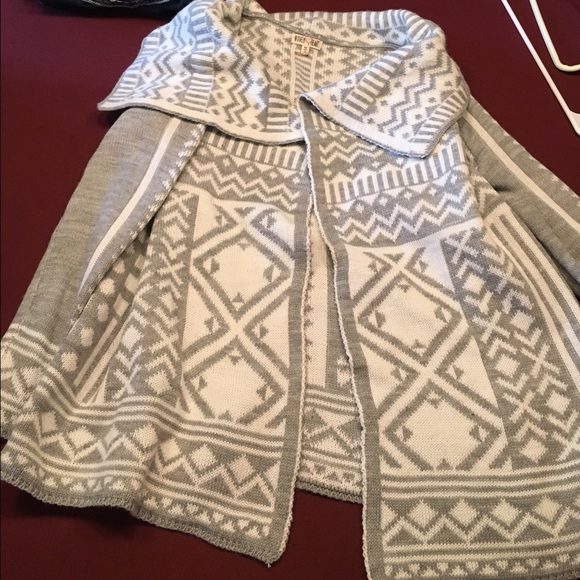 Woven heart Jackets & Blazers - Really cute sweater