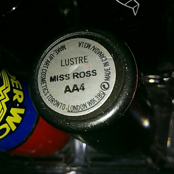 Miss ross - Picture 2 of 2