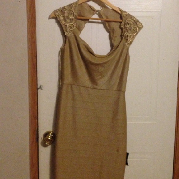 Dress - Picture 4 of 4