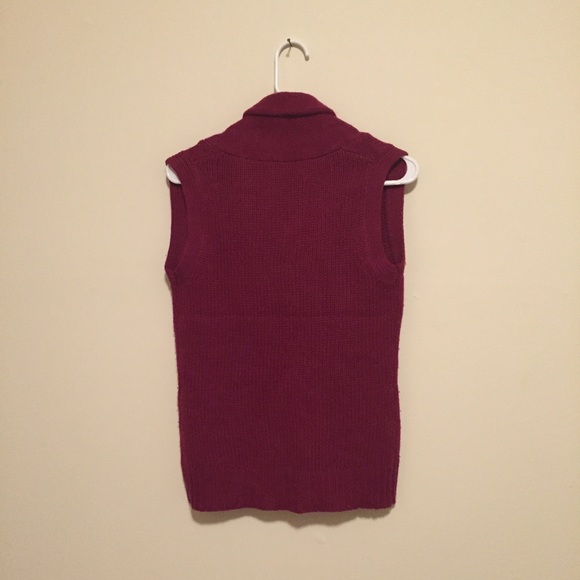 Dark Pink Sleeveless Cardigan Vest - Picture 3 of 3