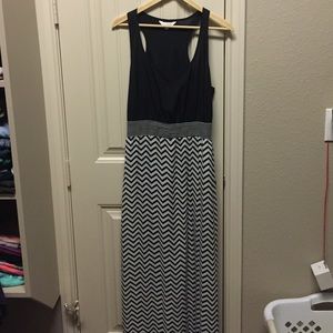 Fun and flattering summer maxi dress