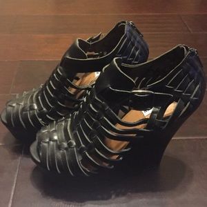 Steve Madden Caged Wedges