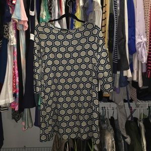 Hourglass Lilly shift dress