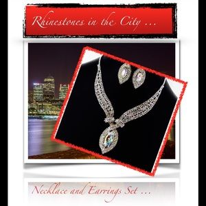 ✨✨✨ Gorgeous Rhinestone Necklace and Earrings Set✨