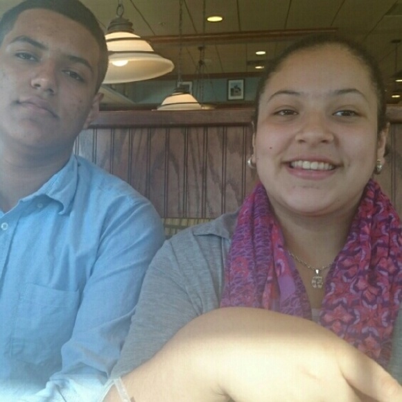 Meet your Posher, Sandra - Picture 1 of 1