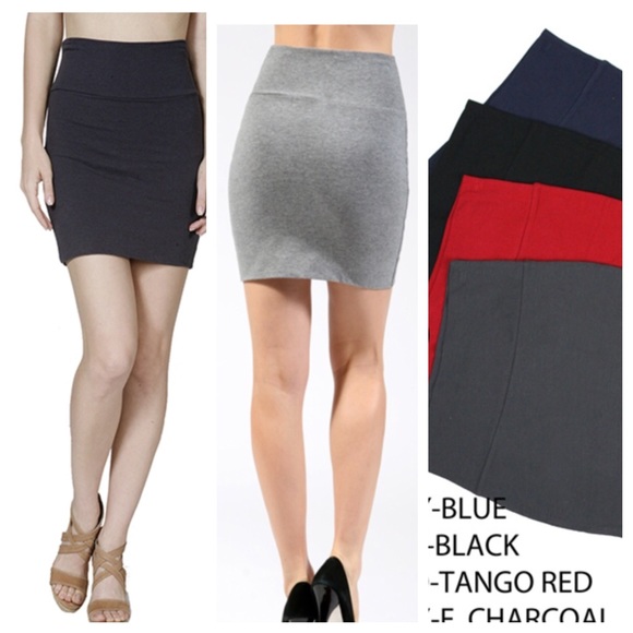 BLACK ONLY skirt S M L