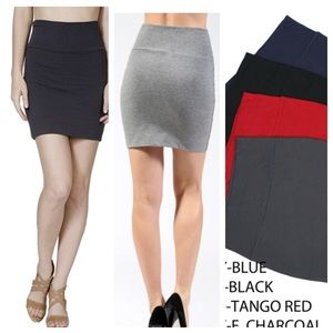 BLACK ONLY skirt S M L