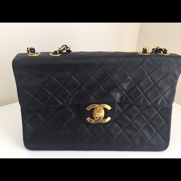 CHANEL Vintage Maxi XL bag. Great condition!