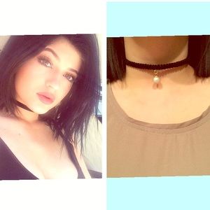 Pearl Charm Choker