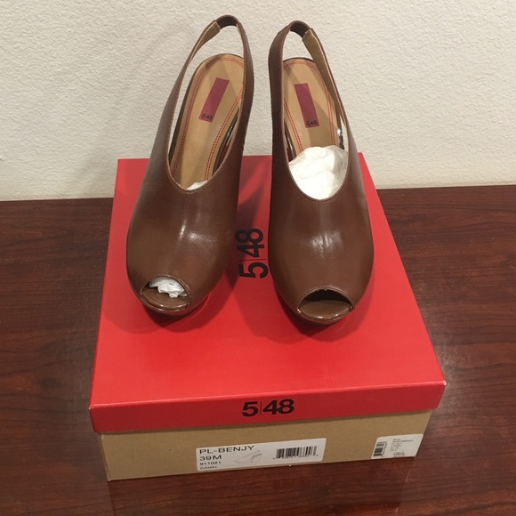 5|48 PL-BENJY brown NWB, size 9/39