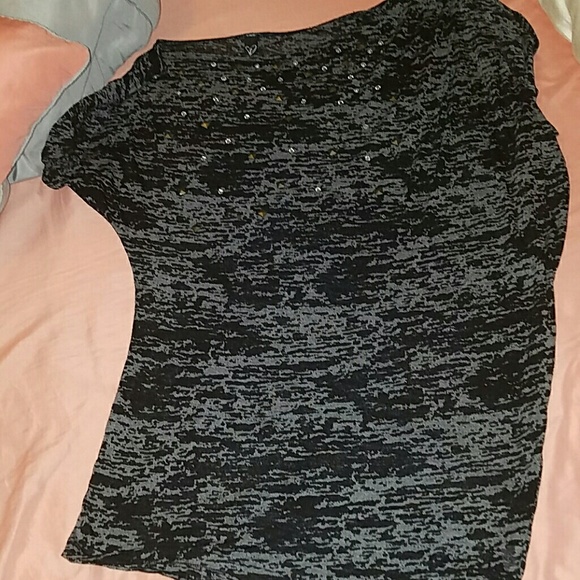 Off shoulder shirt