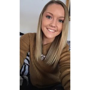 Meet your Posher, Alyssa