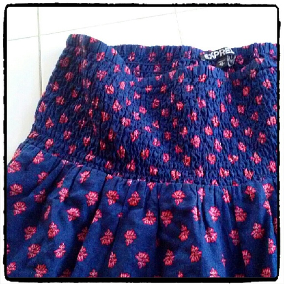 Express Navy Blue Print Mini Skirt NWOT - Picture 2 of 4