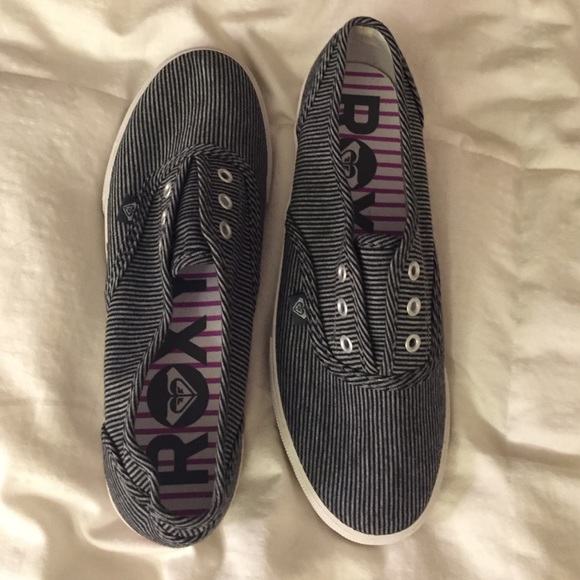 BNWOT Roxy Shoes