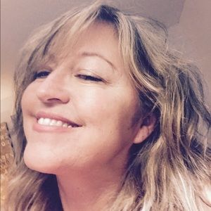Meet your Posher, Leslie
