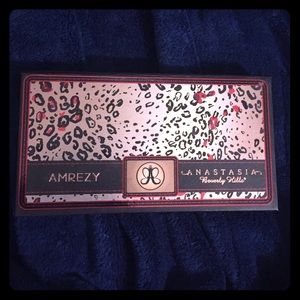 AMREZY palette