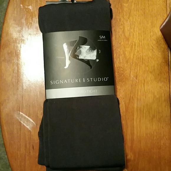 Signature Studio - Picture 1 of 2