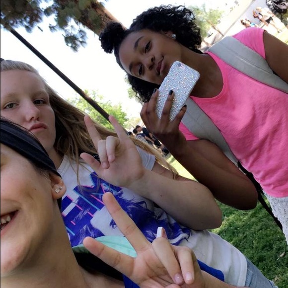 Meet your Posher, Eden - Picture 1 of 1