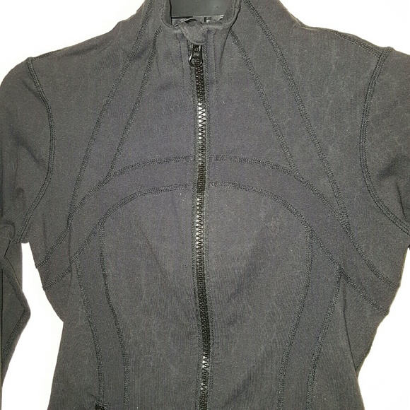 *SOLD* Lululemon black Define jacket 4