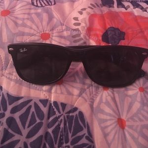 Ray Ban New Wayfarer Sunglasses
