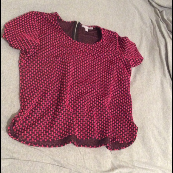 Oversized pink brick pattern top