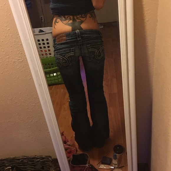 Trade for Mariah😘 - Picture 2 of 3