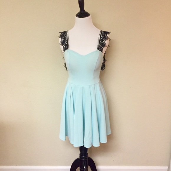 NFS Gorgeous mint skater dress - Picture 3 of 4