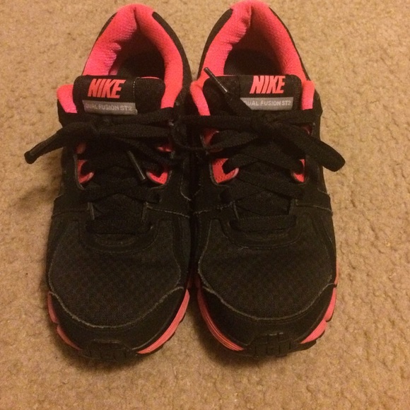 Nike Dual Fusion ST2