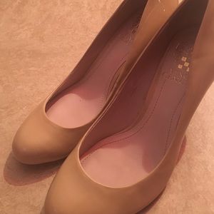 Vince Camuto Nude pumps
