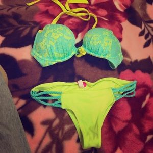 Victoria secret sexy bathing suit😍